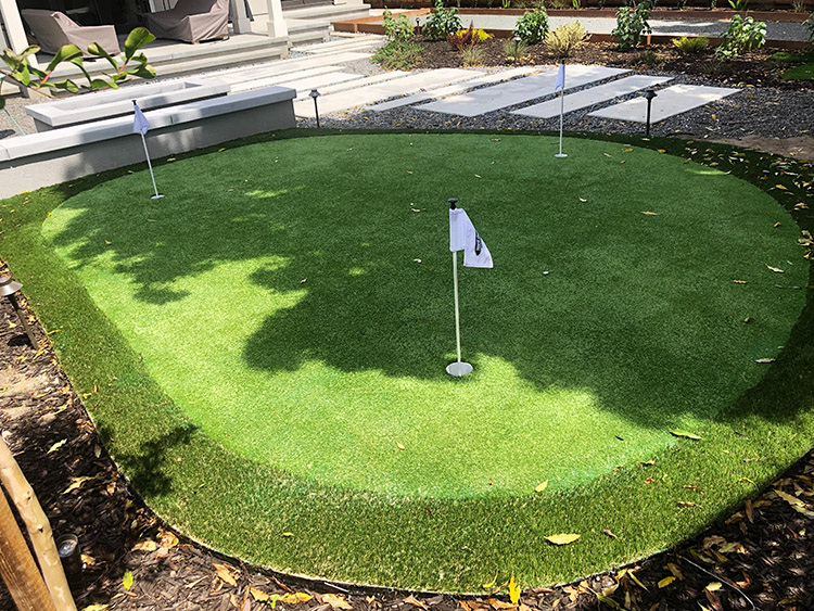 7 Things to Check Before Choosing an Atlanta Putting Green