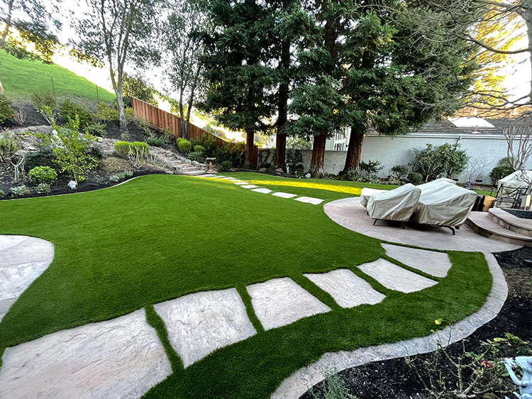 Artificial Turf Installation in Chattanooga TN for Family-Friendly Yards