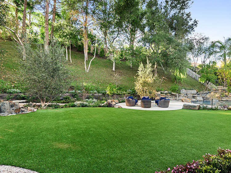 What Factors Influence the Lifespan of Your Artificial Grass