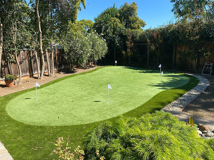 installing artificial grass putting greens